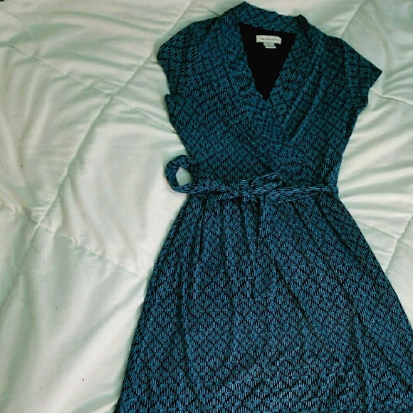 Liz Claiborne Dresses & Skirts - Liz Claiborne Blue Midi Dress